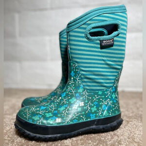 Bogs Boots Classic Flower Stripe Waterproof Rubber 71560